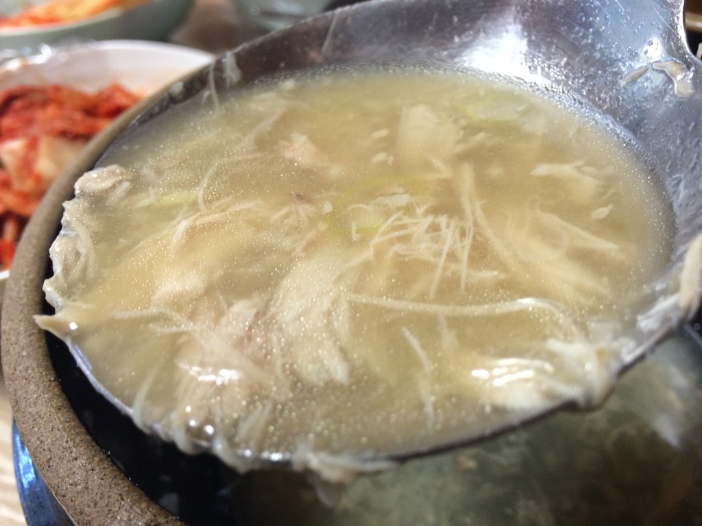 参鶏湯スープ　アップ